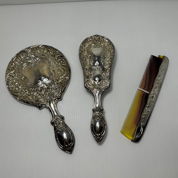Vintage Antique Silver Plated Ornate Vanity Set-Hand Mirror ~9”, Comb, Brush - Picture 2 of 9